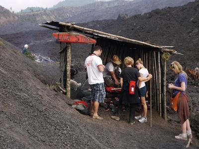 Pacaya trip. Somebody set up a 'lava jewelry' shop on the mountain.