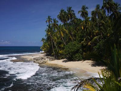 More little coves beyond Manzanillo beach