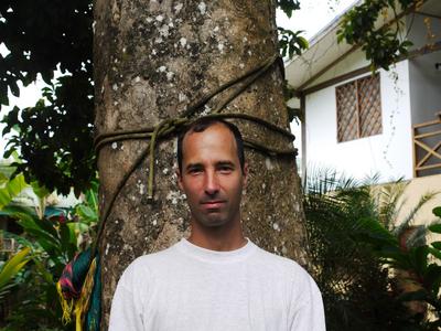 UBC CS wanted a mugshot of their 'star student', so we did a little photo shoot in the garden at Pagalú hostel. This is one of the rejects - it looks like there's a rope coming out of Ron's head.