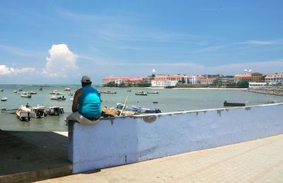 At the fish market, looking back to Casco Viejo