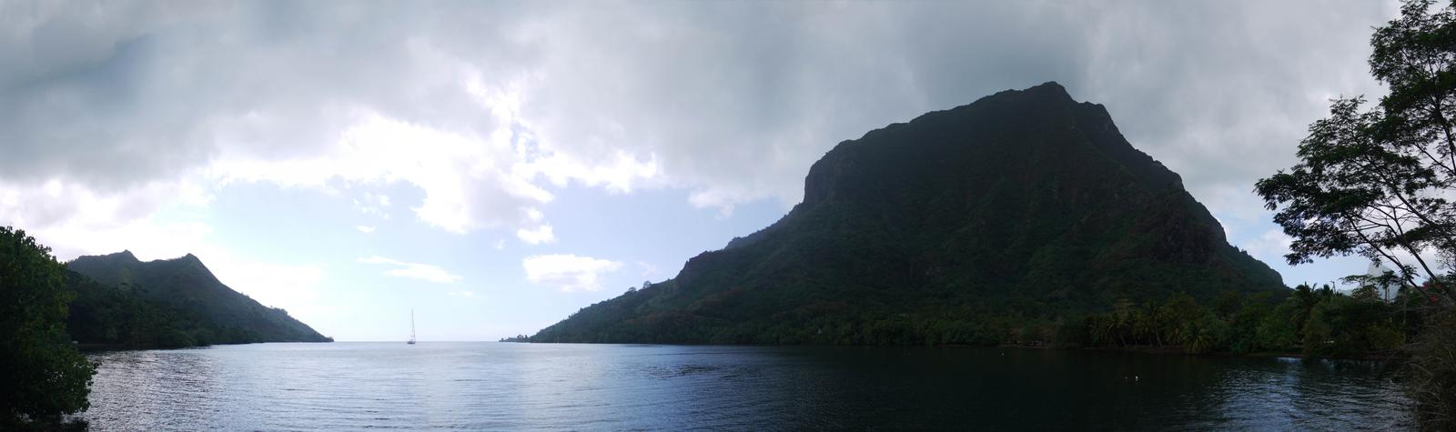 Opunohu bay and Rotui from ground level. As Mark pointed out, the vista is much the same as what Captain Cook would have seen when he sailed into the bay in 1769.