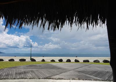 Uturoa seafront. There wasn't much going on.