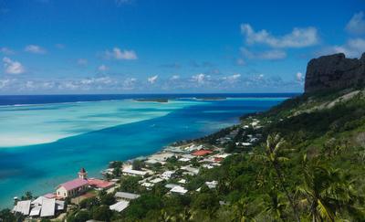 Vaiea village, view from the trail up Mt. Teurafaatiu