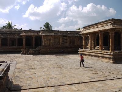 The temple was officially closed when we arrived, but a guardian beckoned us in anyway. Poking around the empty grounds was very different from the usual hectic temple experience, and very relaxing.