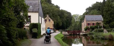 Approaching Léhon and Dinan