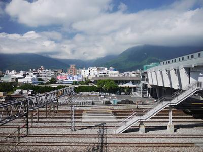 The next day, one last look at the East Coast before the train departs for Taipei.