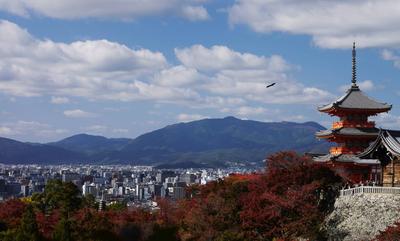 Kyomizu-dera. We'll have to come back in winter to see it covered in snow. And in the spring, for hanami.