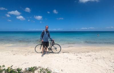 I was pleased to find that some of the nicer spots along the coast are protected as parks and open to the public, free of charge. We were just going to jump in the sea to cool down and continue riding south, but ended up staying a while.